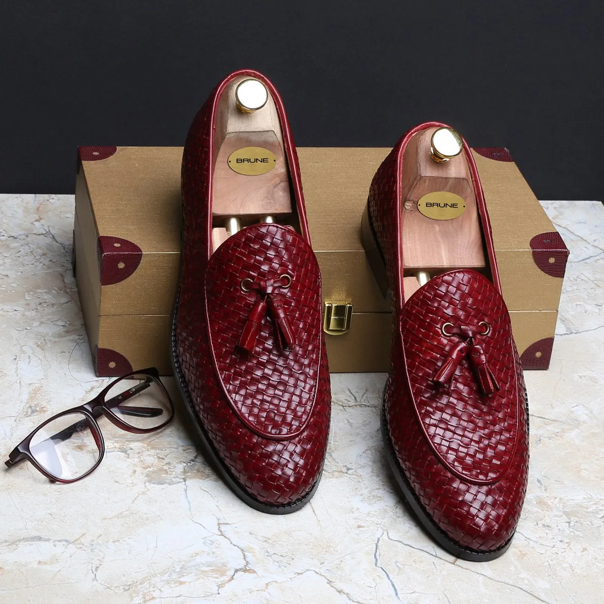 Hand Weaved Wine Apron Toe Tassels Slip-on Shoes