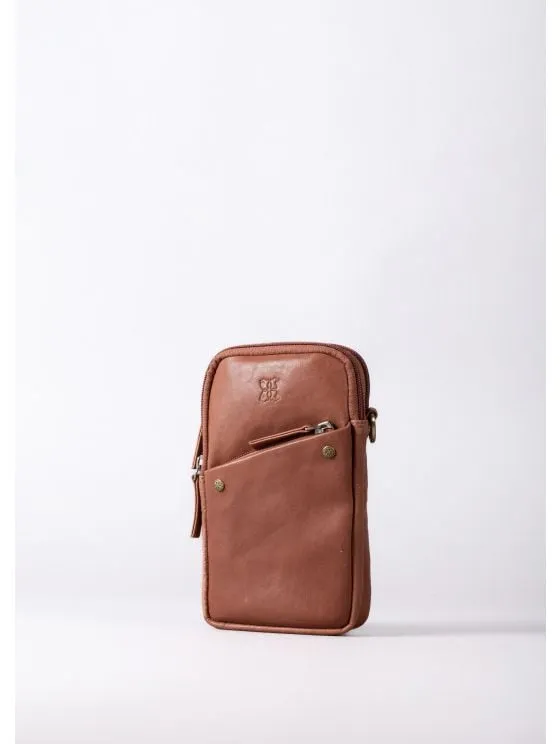 Harstone Leather Travel Bag in Tan