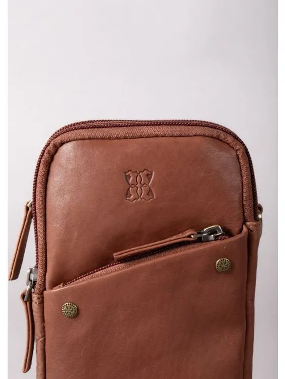 Harstone Leather Travel Bag in Tan