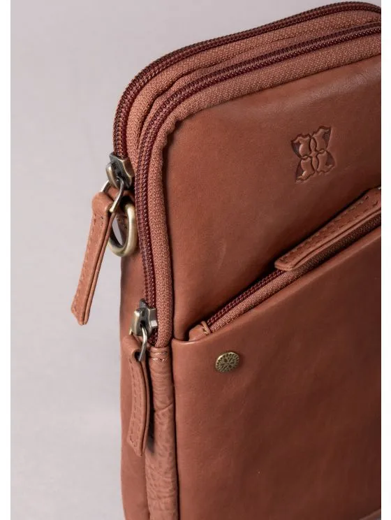 Harstone Leather Travel Bag in Tan