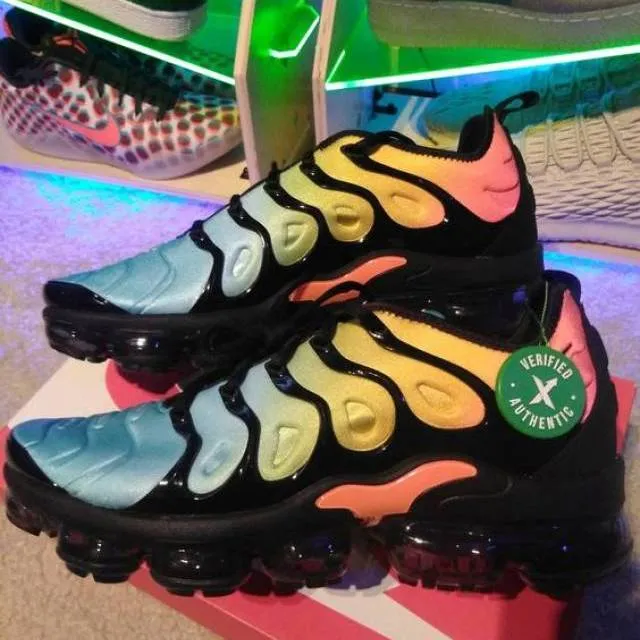 NIKE AIR  VAP0RMAX PLUS