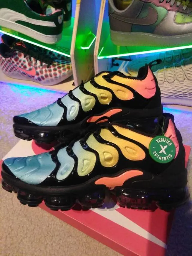 NIKE AIR  VAP0RMAX PLUS