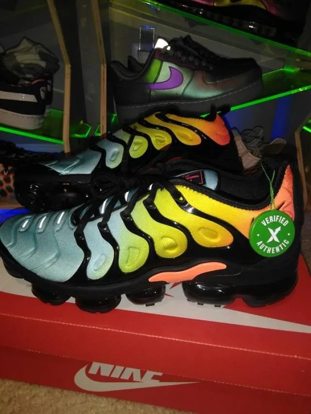 NIKE AIR  VAP0RMAX PLUS